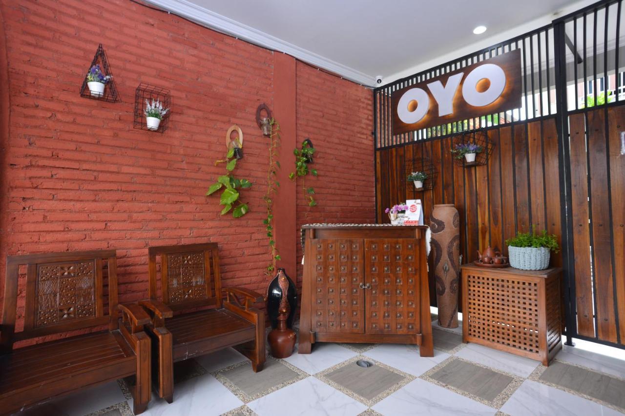 Oyo 583 Puri Gejayan Asri Syariah Ξενοδοχείο Kejayan Εξωτερικό φωτογραφία